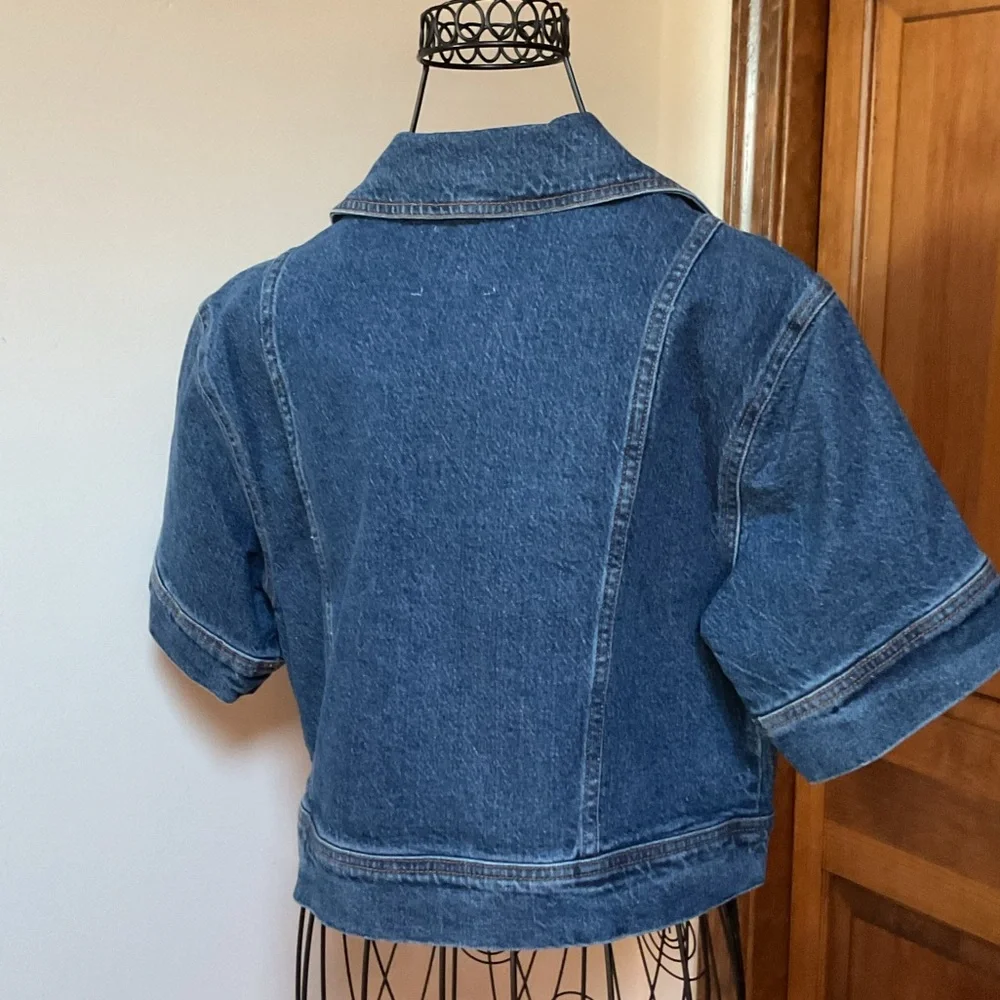Habitual Boxy Crop Denim Shirt, Small, NEW - Picture 5 of 6